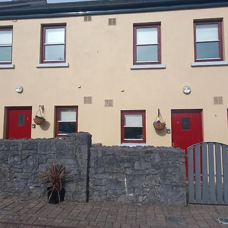 Town Square Holiday Homes Lisdoonvarna Exterior photo